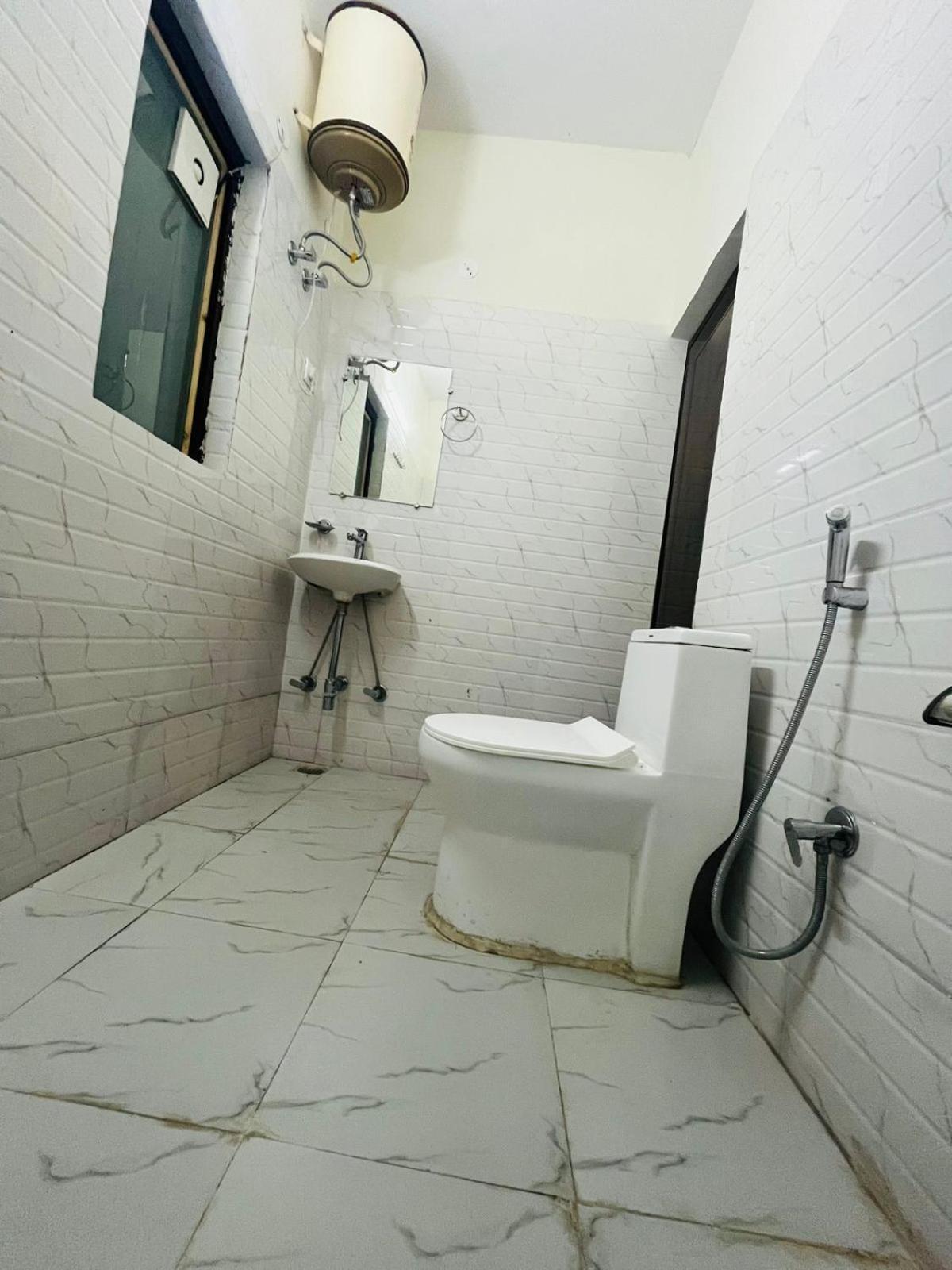 Shiv - Aiims Appartement