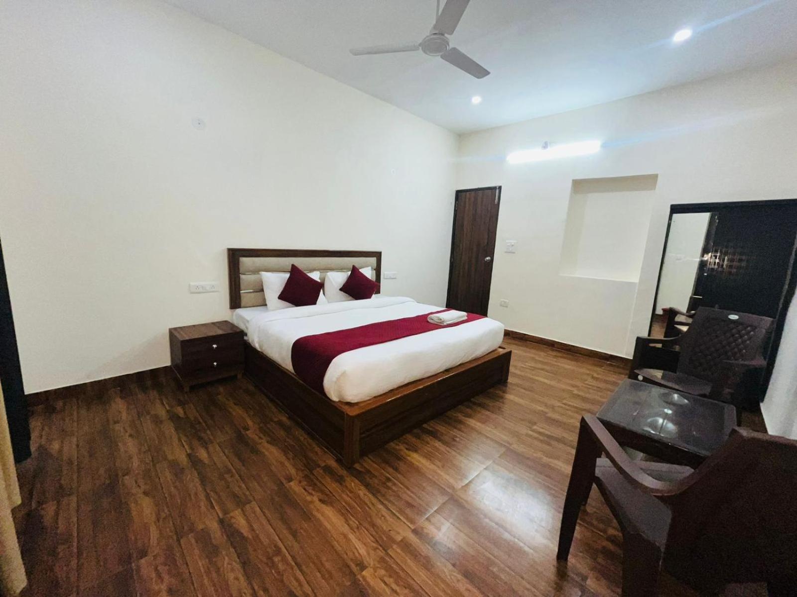Shiv - Aiims Apartment